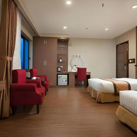 Royal Palace Hotel Tuyen Quang Exterior foto